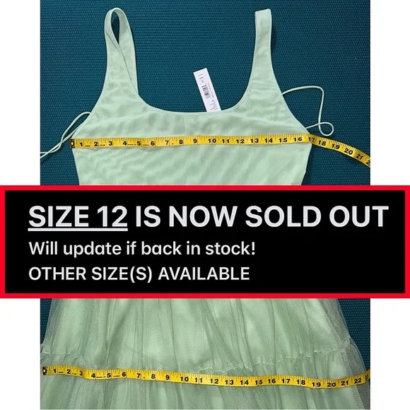 Alice + Olivia Chara Scoop Neck Green Tulle Midi Dress - Picture 14 of 16